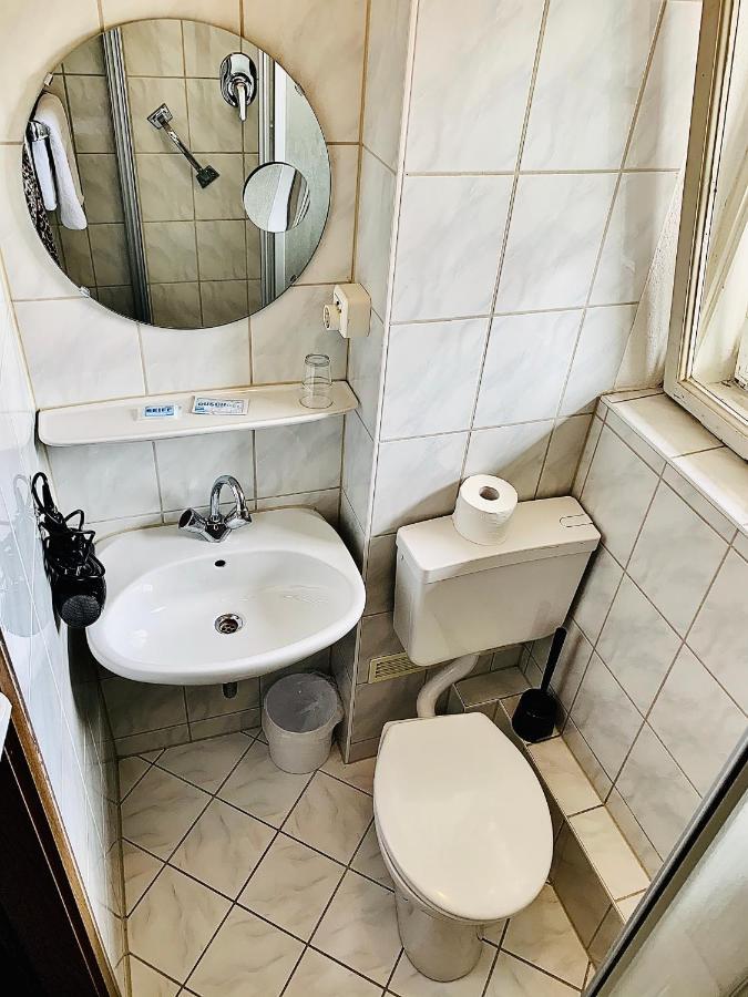 Gaestehaus Hohe Tannen Гармиш-Партенкирхен Екстериор снимка